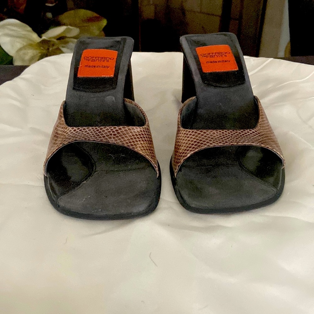 Goffredo Fantini leather purple animal print sandals. ‼️FIRM PRICE‼️